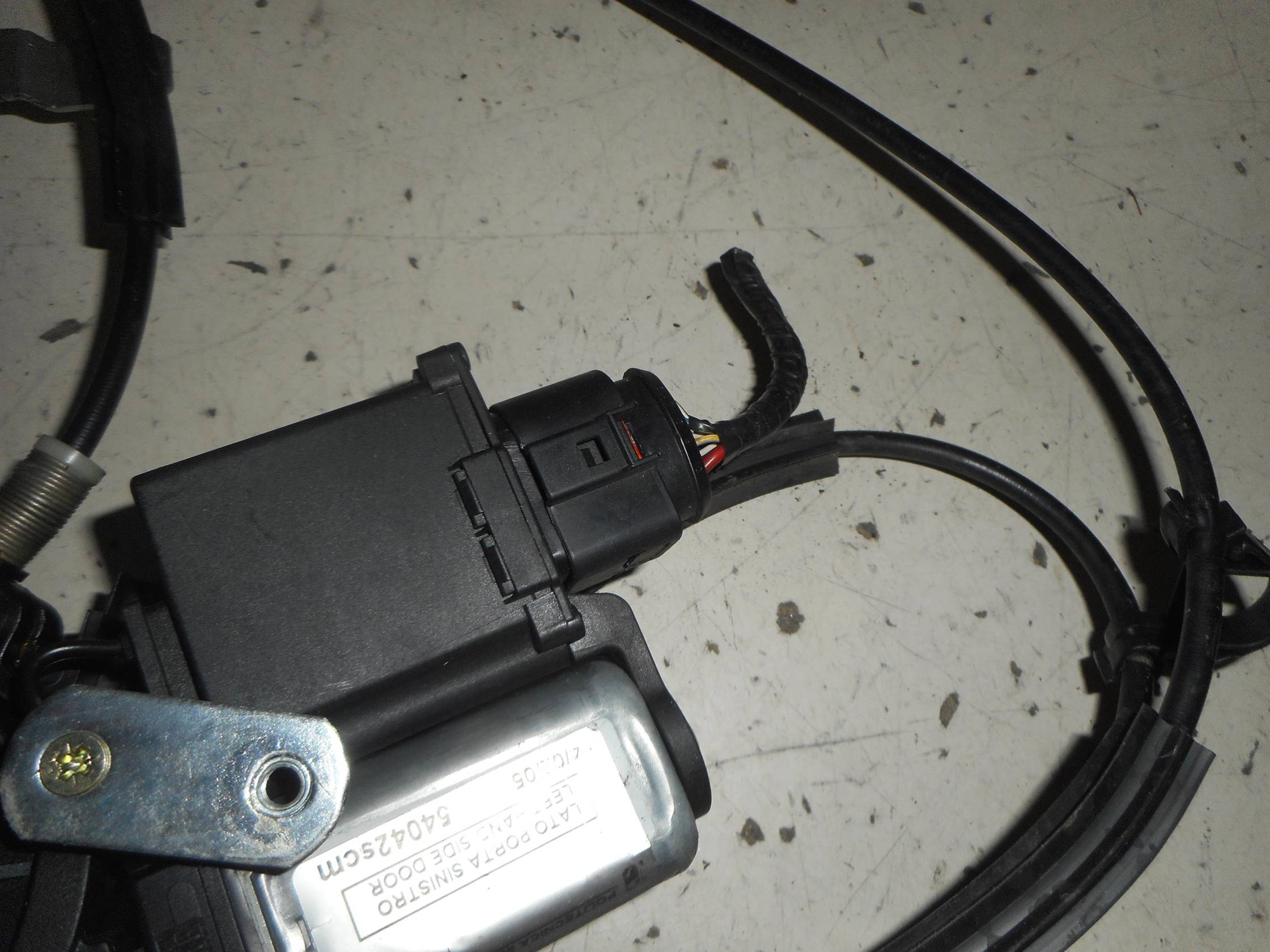 Alzacristallo elettr. porta ant. sx.